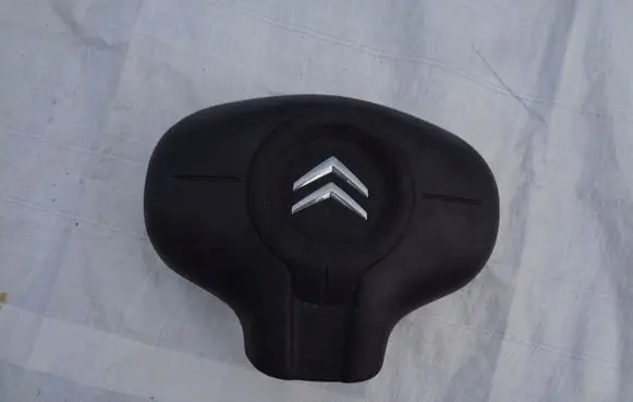 Steering wheel airbag