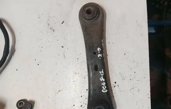 Volvo XC60 Rear control arm 6G915K743