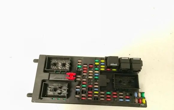 Land Rover Range Rover Sport L320 Fuse module AH2214F041BH