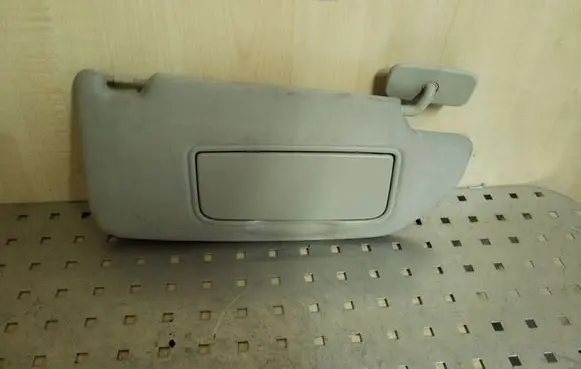 Volvo XC90 Sun visor