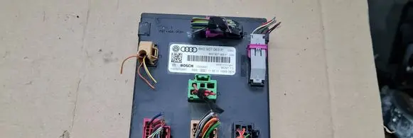 Audi A4 S4 B8 8K Comfort/convenience module 8K0907063P