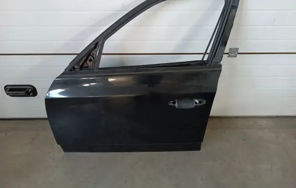 BMW X3 E83 Front door