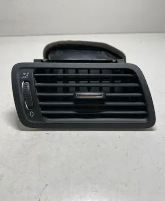 Volkswagen PASSAT B6 Dashboard side air vent grill/cover trim 3C1819702E T00243751J P0108667