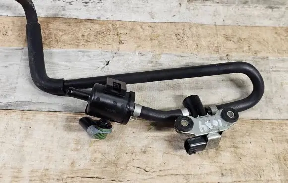 Nissan Altima Turbo solenoid valve K5T46696 4701