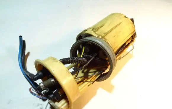 Volkswagen Touran I Fuel injection high pressure pump 1T0919050A