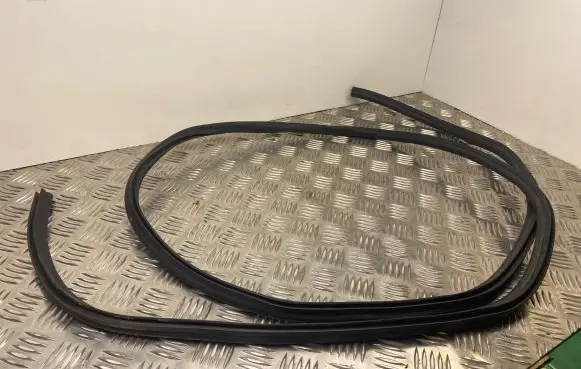 BMW 7 F01 F02 F03 F04 Engine compartment rubber 