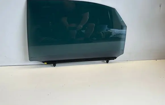 Lexus RX III Rear door window glass