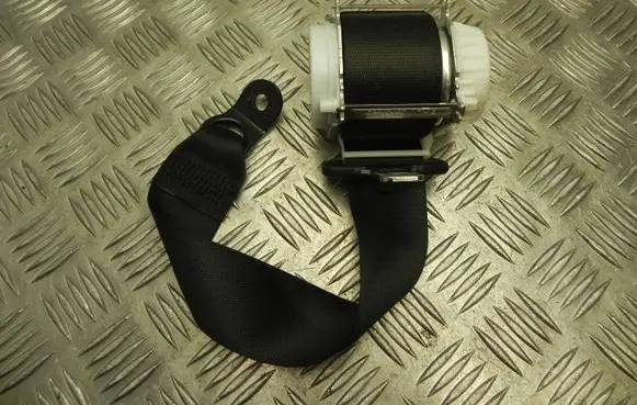 BMW i3 Front seatbelt 7305644 M4665