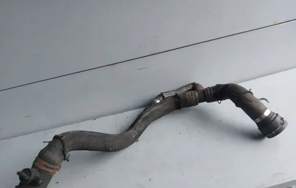 Audi A5 8T 8F Engine coolant pipe/hose 8K0122293F