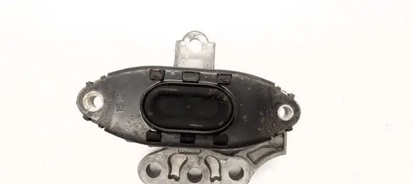 Opel Mokka Engine mount bracket