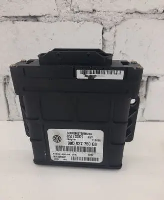 Volkswagen Touareg I Gearbox control unit/module 09D927750EB