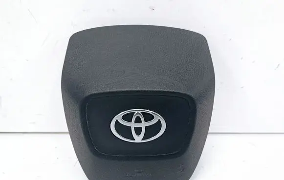 Toyota bZ4X Steering wheel airbag