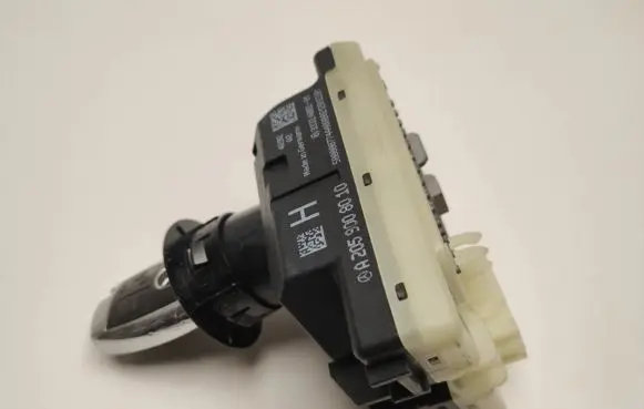 Mercedes-Benz E W212 Ignition lock A2059008010