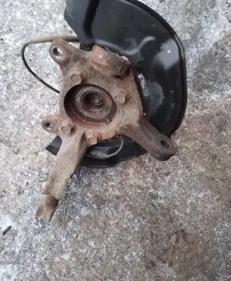 Toyota Verso Front wheel hub