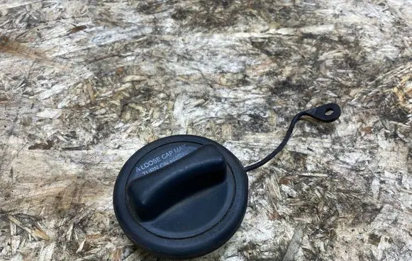 Mercedes-Benz CL C216 Fuel tank filler cap A2204700705