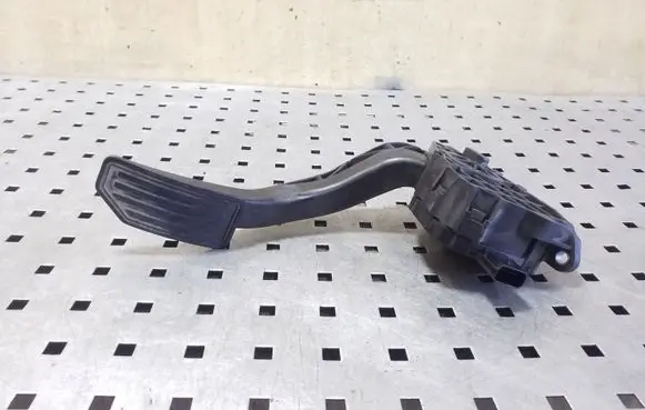 Ford Mondeo MK V Accelerator throttle pedal 9F836CT8UC