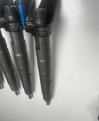 Mercedes-Benz GLC C253 Fuel injector A6540700187 0445117048