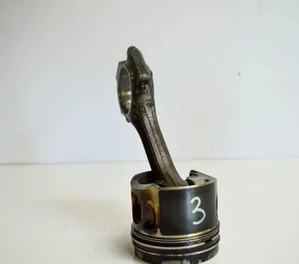 Volkswagen Golf V Piston 