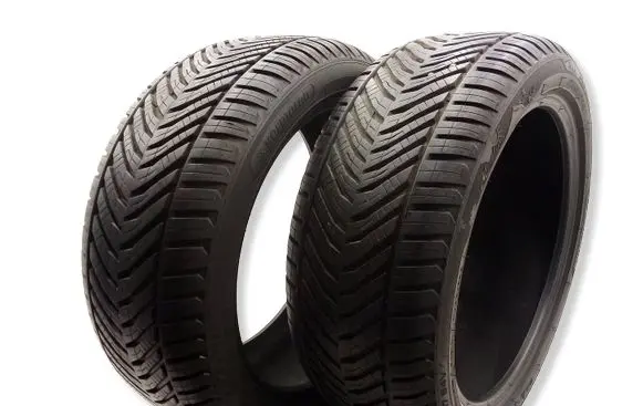 Opel Astra H R17 summer tire 