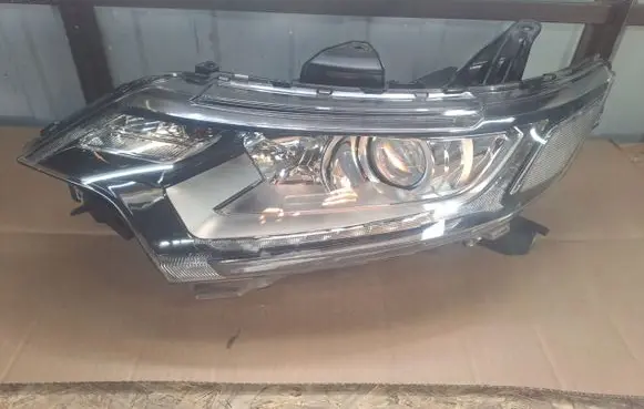 Mitsubishi Outlander Headlights/headlamps set 