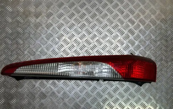 Mitsubishi Lancer Rear/tail lights 22087508