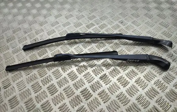 Mini One - Cooper Clubman R55 Front wiper blade arm