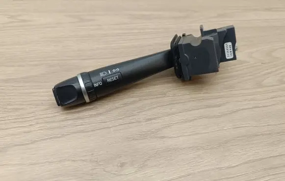 Volvo XC90 Indicator stalk 31268561