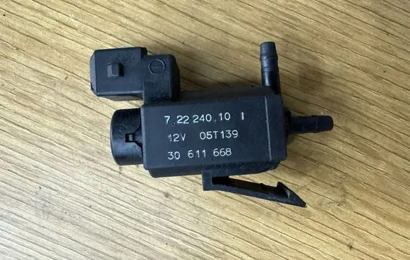 Volvo XC90 Turbo solenoid valve 30611668