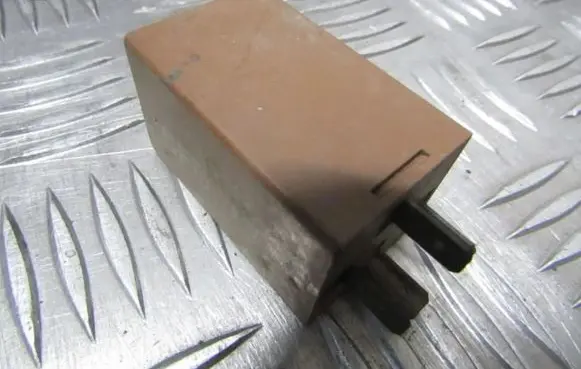 Seat Alhambra (Mk1) Other relay 68125