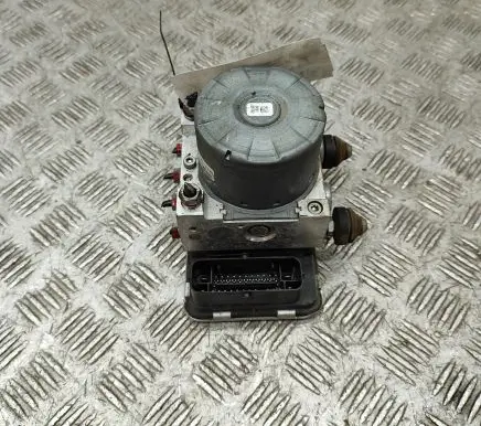 Mitsubishi Outlander ABS Pump 4670B374 4670B702