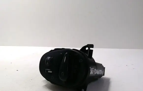 Ford Focus Light switch 98AG13A024FG 04052554
