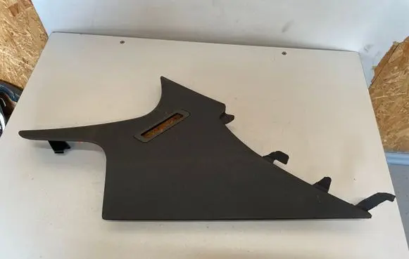 Mercedes-Benz C W204 (D)pillar trim (top) A2046900725