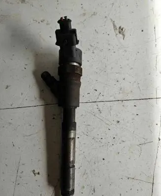 Toyota Corolla E120 E130 Fuel injector 2367033040 0445110227