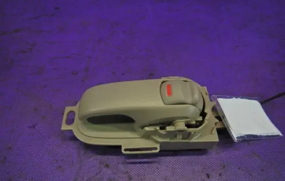 Nissan Tiida C11 Front door interior handle