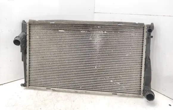 BMW 1 E81 E87 Coolant radiator 7788901 7788903 77889039