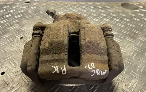 Mercedes-Benz C W203 Front brake caliper