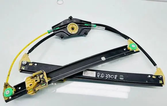 Audi A4 S4 B8 8K Front window lifting mechanism without motor 8K0837462A