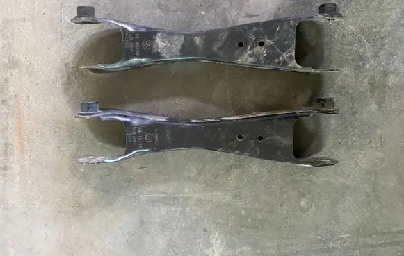 BMW i3 Rear control arm 6867879 33306867879