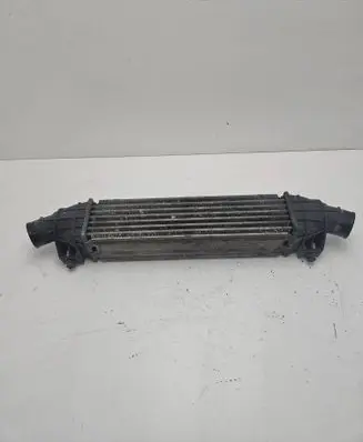 Ford Mondeo Mk III Intercooler air channel guide 868963A LA1181 1S7Q9L440