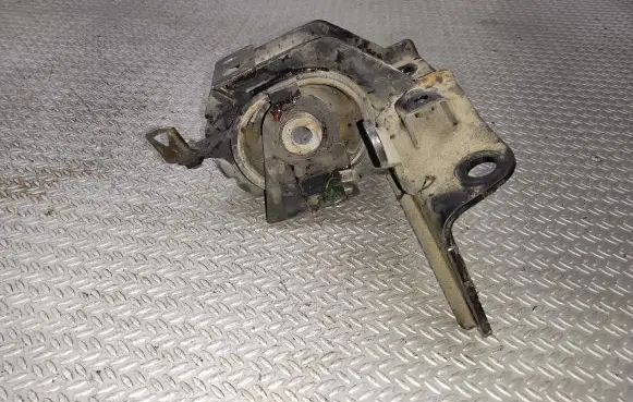 Toyota Avensis T250 Engine mount bracket