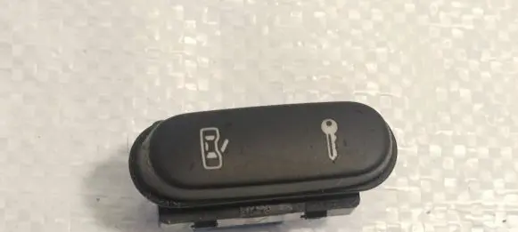 Seat Leon (1P) Central locking switch button 5P0962125 080502S