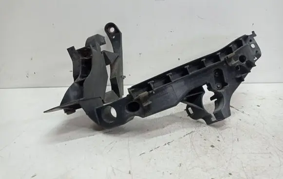 Audi A4 S4 B8 8K Headlight/headlamp mounting bracket 8K0805607 2002837
