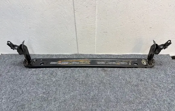 Volvo V60 Bottom radiator support slam panel 31368100