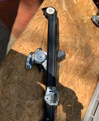 BMW X5 E53 Front door window regulator motor 676283620630