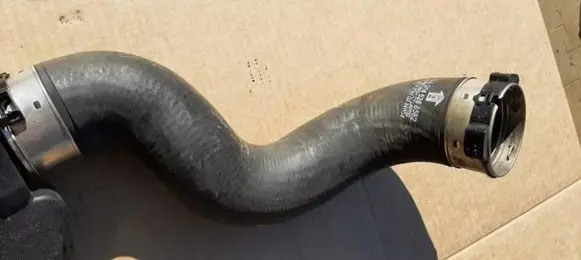 Mercedes-Benz C W204 Coolant pipe/hose 