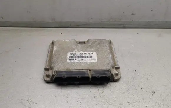Volkswagen Golf IV Engine control unit/module 038906018AE 0281001851