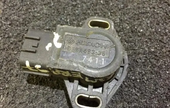 Nissan Primera Throttle valve position sensor sera48305