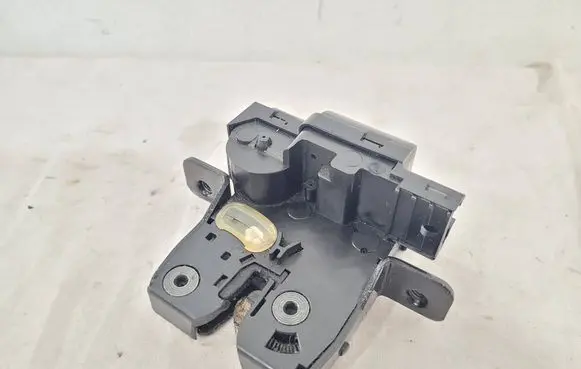 Nissan Qashqai Tailgate/trunk/boot lock/catch/latch 90502EY10D 310511