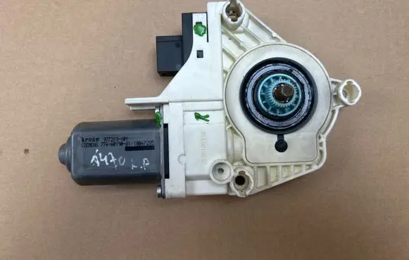 Audi A6 Allroad C6 Front door window regulator motor 4F0959801D