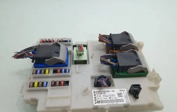 Volvo S80 Fuse module 31314867AA